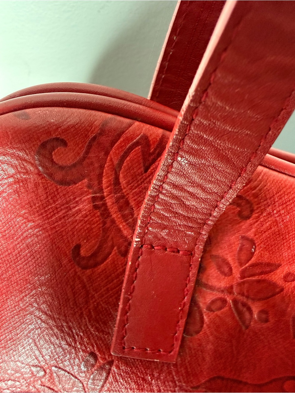 DANIER Vintage Red Leather Kisslock Shoulder Bag Purse Filagree Pattern - Picture 13 of 16